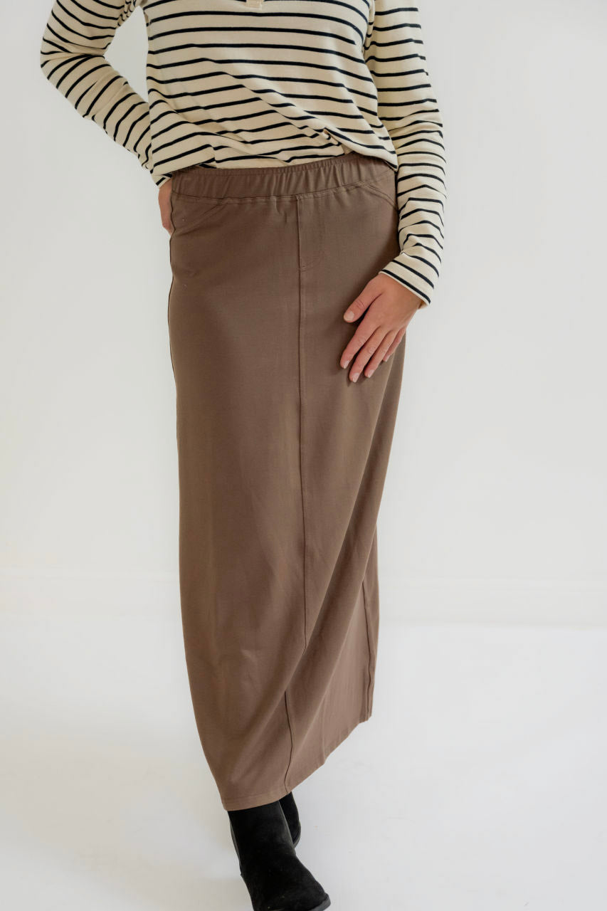 Caroline Knit Maxi Skirt in Mocha – Salt and Honey