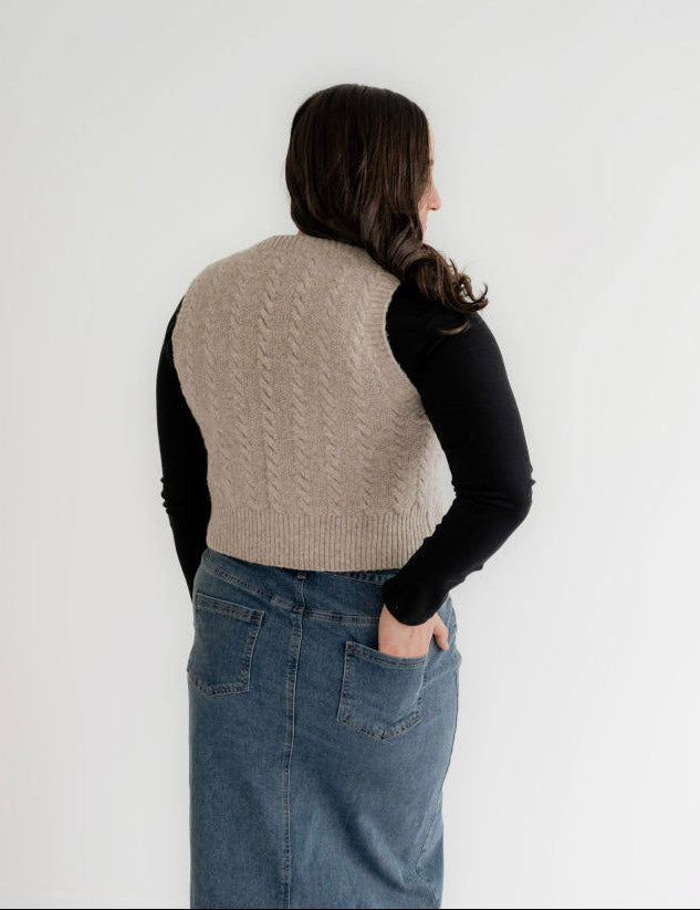 Averie Cable Knit Vest in Oatmeal
