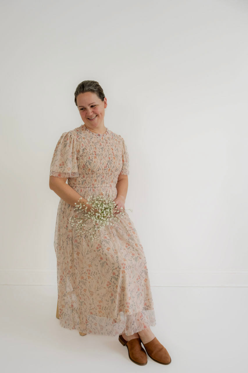 Aylin Smocked Floral Dress in Garden Pink