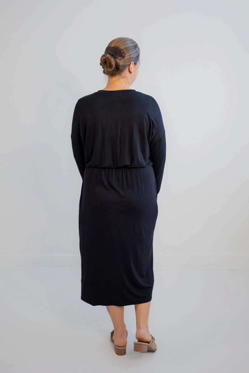 Traci Knit Midi Dress in Black