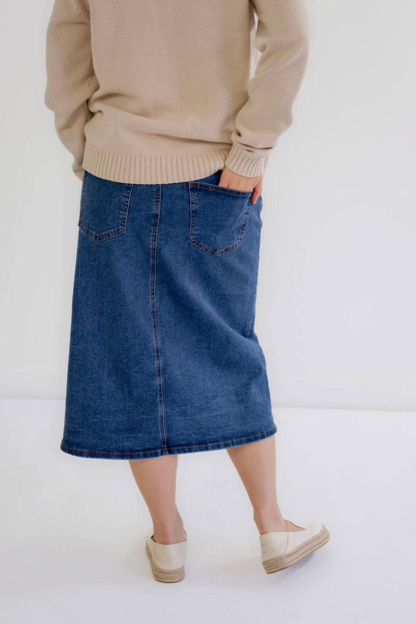 Kaya Midi Denim Skirt in Stone Wash