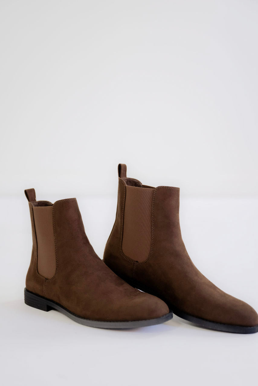 Chelsea Boots in Chocolate Brown - Chelsea Boots in Chocolate Brown - 6 - Salt and Honey