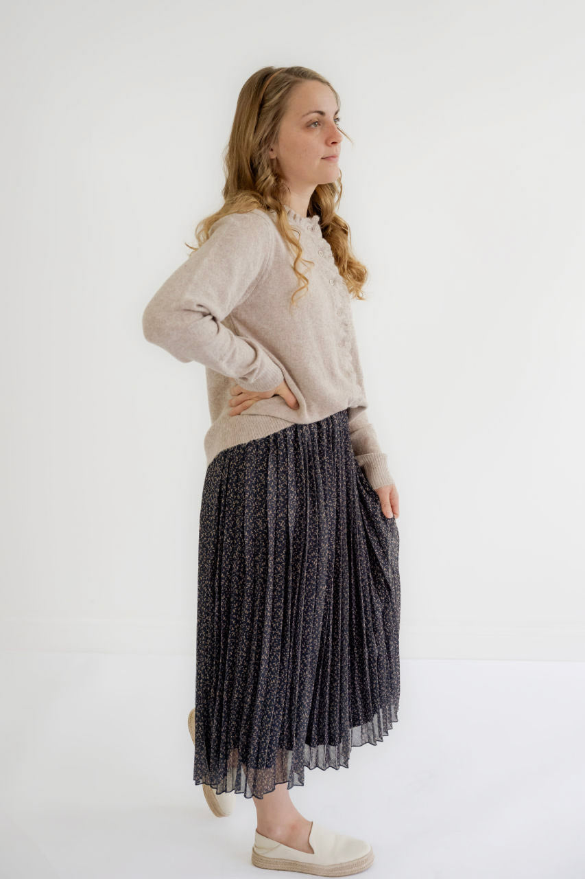 Monet Floral Pleated Skirt in Charcoal