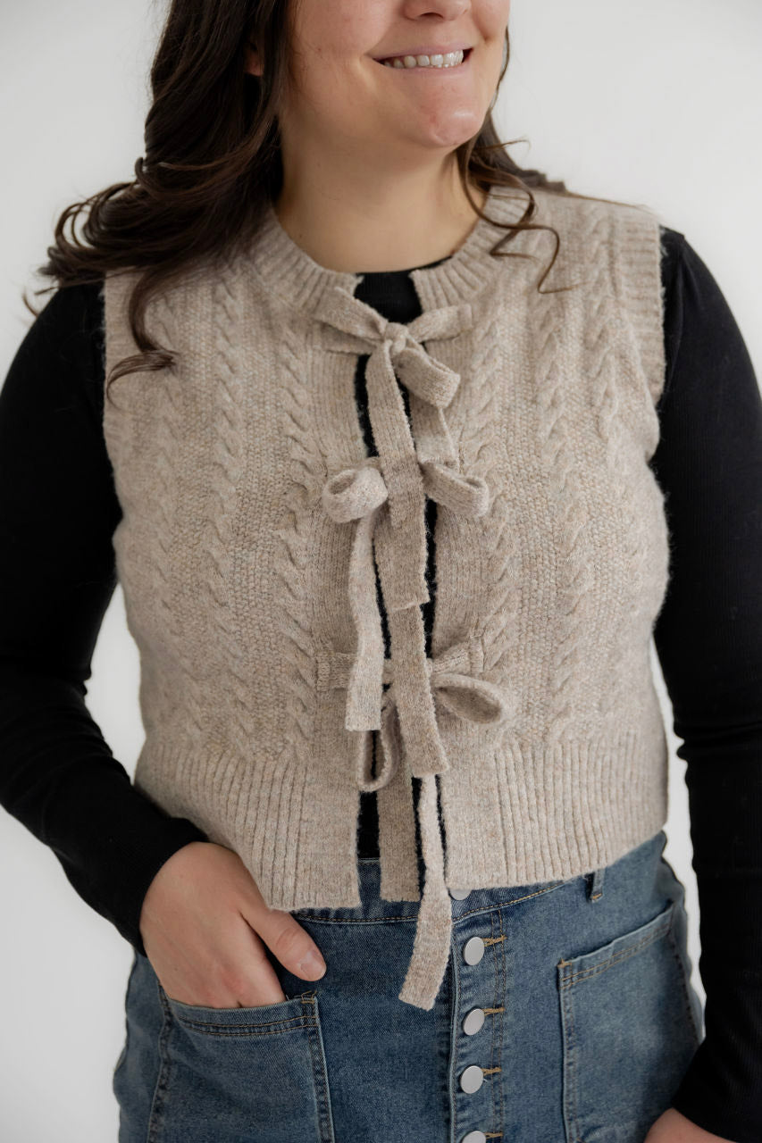 Averie Cable Knit Vest in Oatmeal
