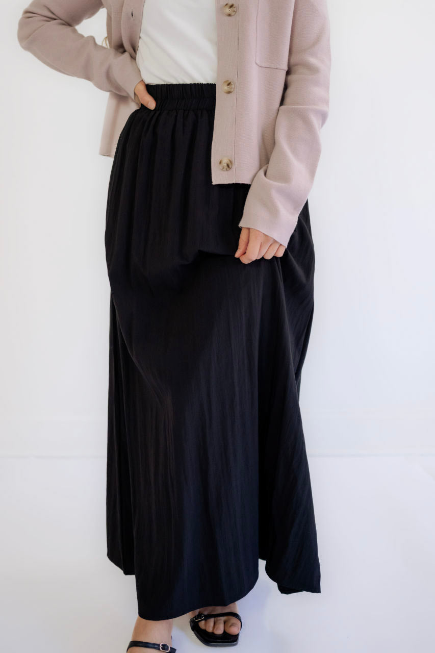 Barcelona Crinkle Maxi Skirt in Black - Barcelona Crinkle Maxi Skirt in Black - S - Salt and Honey