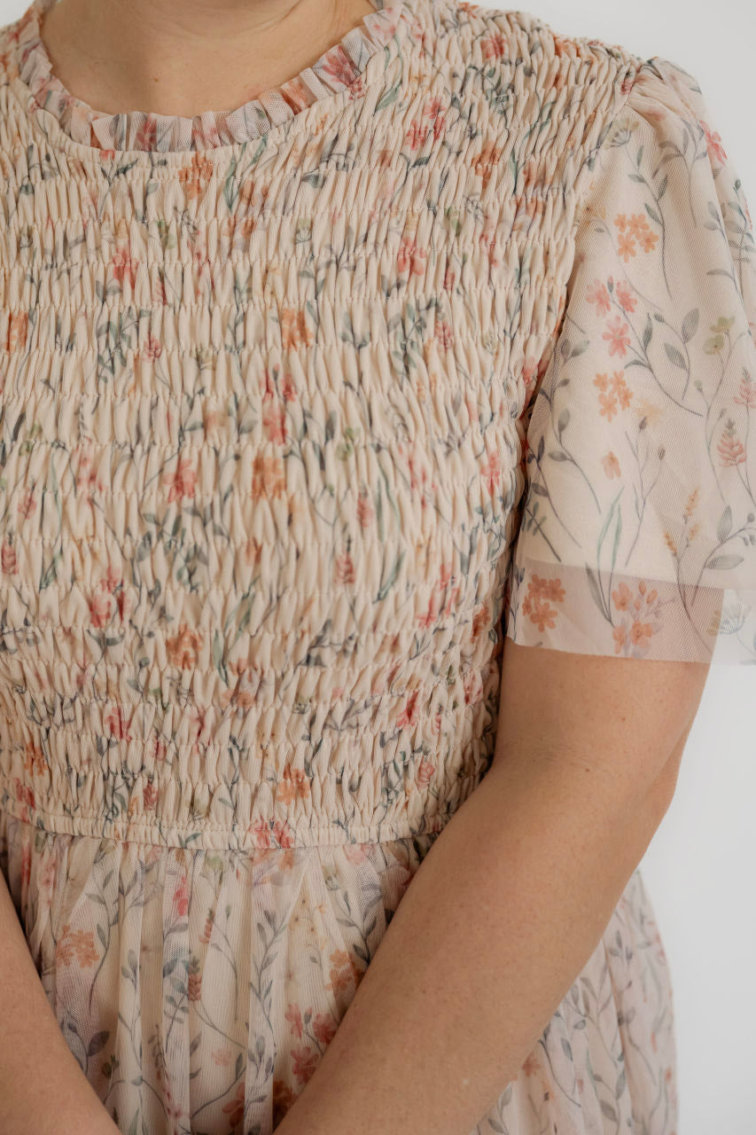Aylin Smocked Floral Dress in Garden Pink