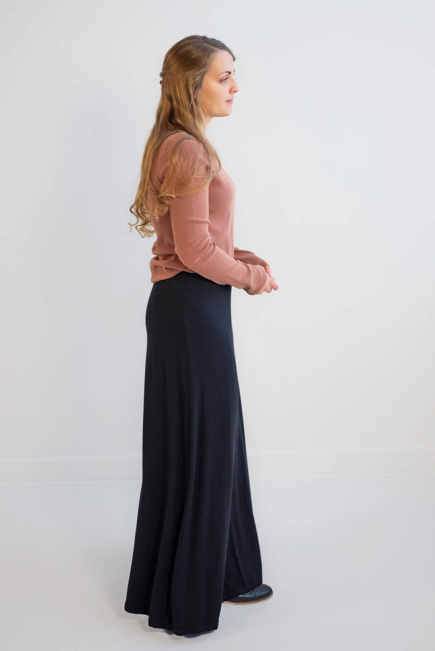 Aubrey Knit Maxi Skirt in Black