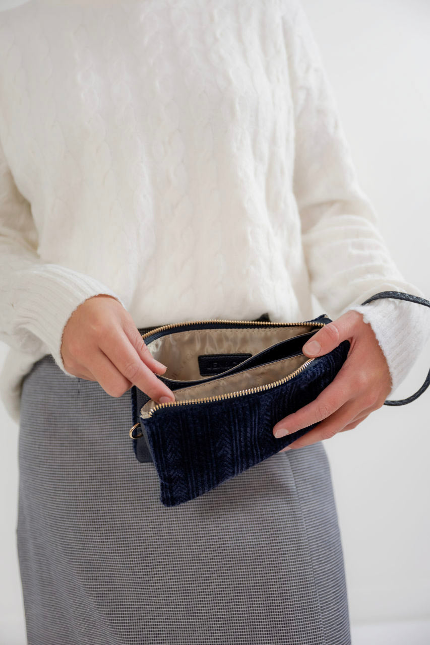 Chevron Knit Wristlet Purse in Navy - Chevron Knit Wristlet Purse in Navy - Default Title - Salt and Honey