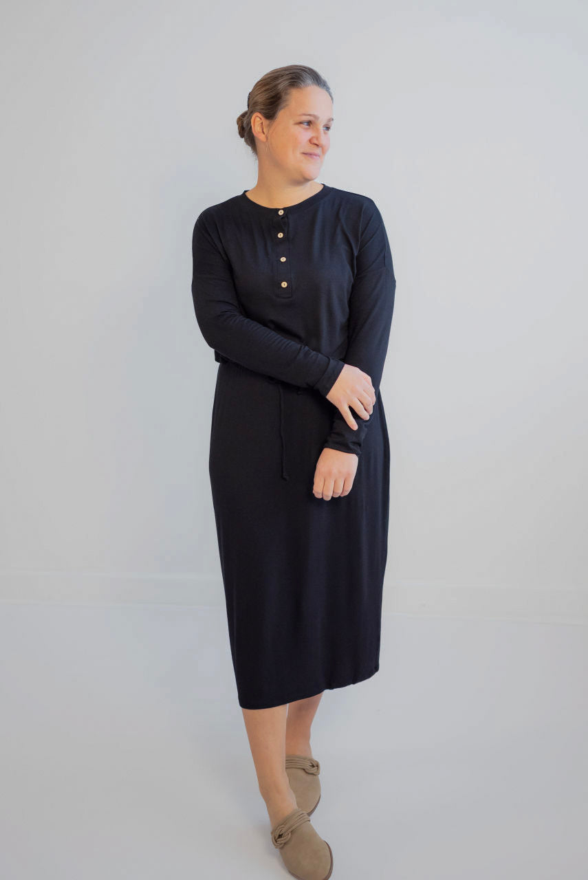 Traci Knit Midi Dress in Black