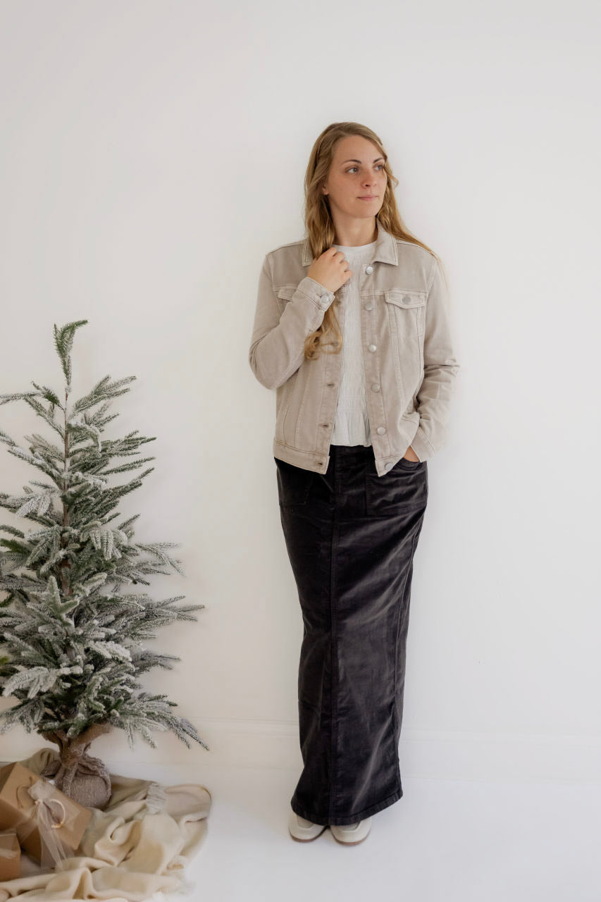 Sullivan Corduroy Maxi Skirt in Charcoal - Sullivan Corduroy Maxi Skirt in Charcoal - 4 - Salt and Honey