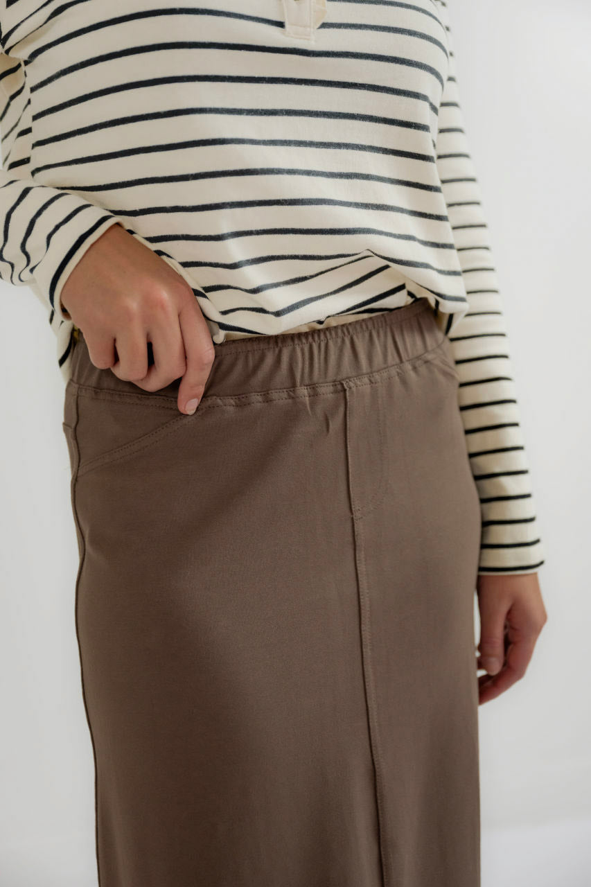 Caroline Knit Maxi Skirt in Mocha – Salt and Honey