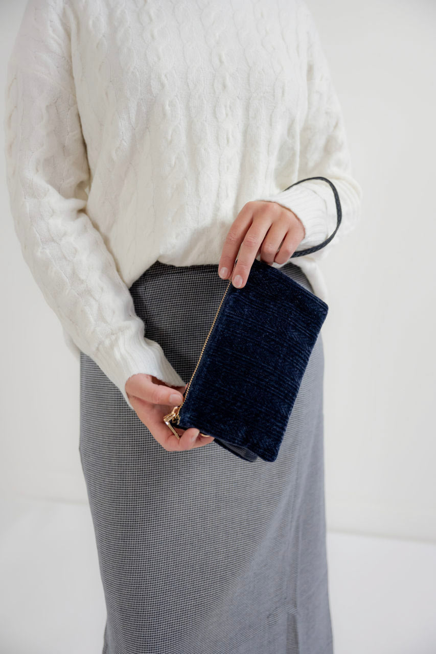 Chevron Knit Wristlet Purse in Navy - Chevron Knit Wristlet Purse in Navy - Default Title - Salt and Honey