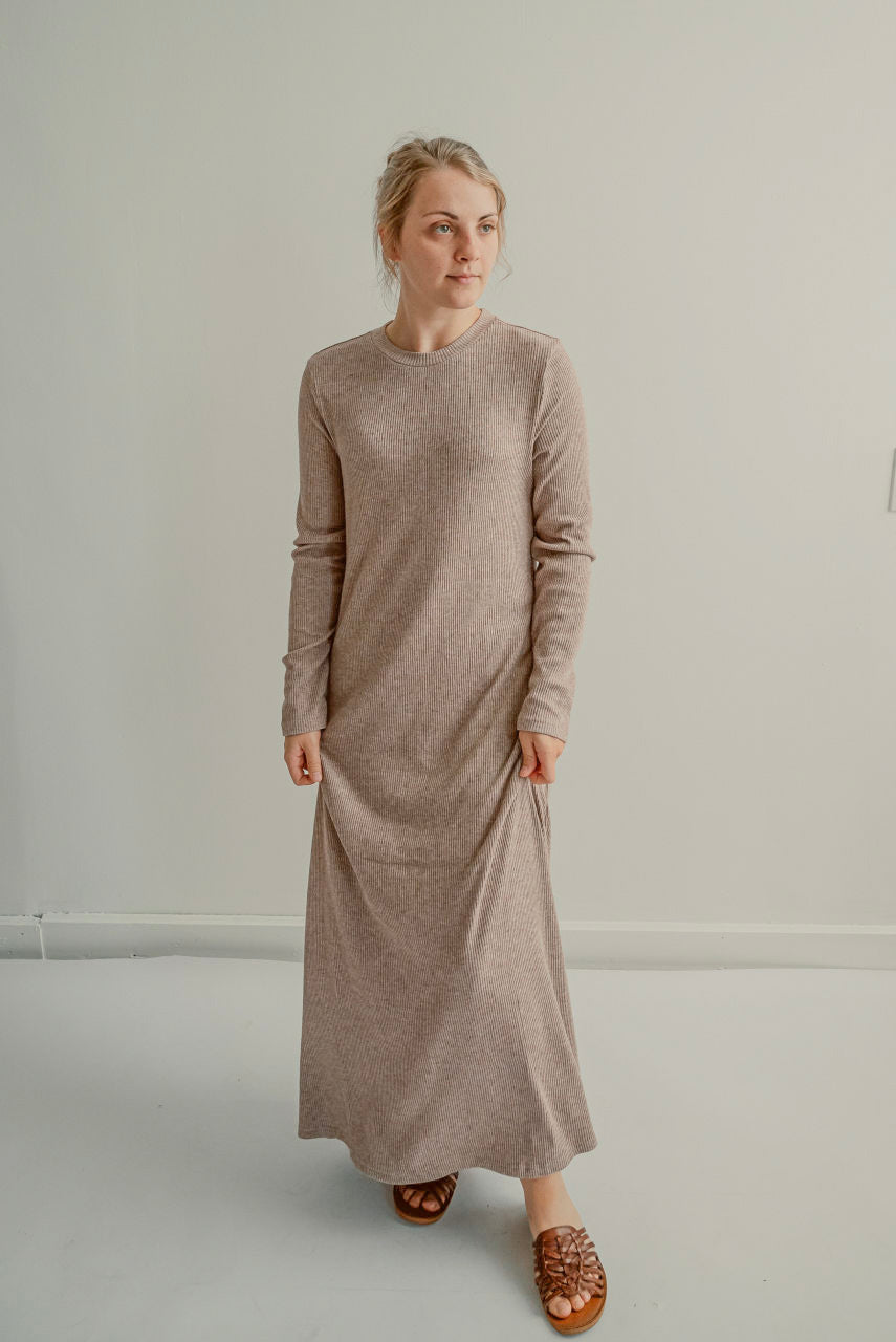 Oakland Ribbed Knit Dress in Taupe