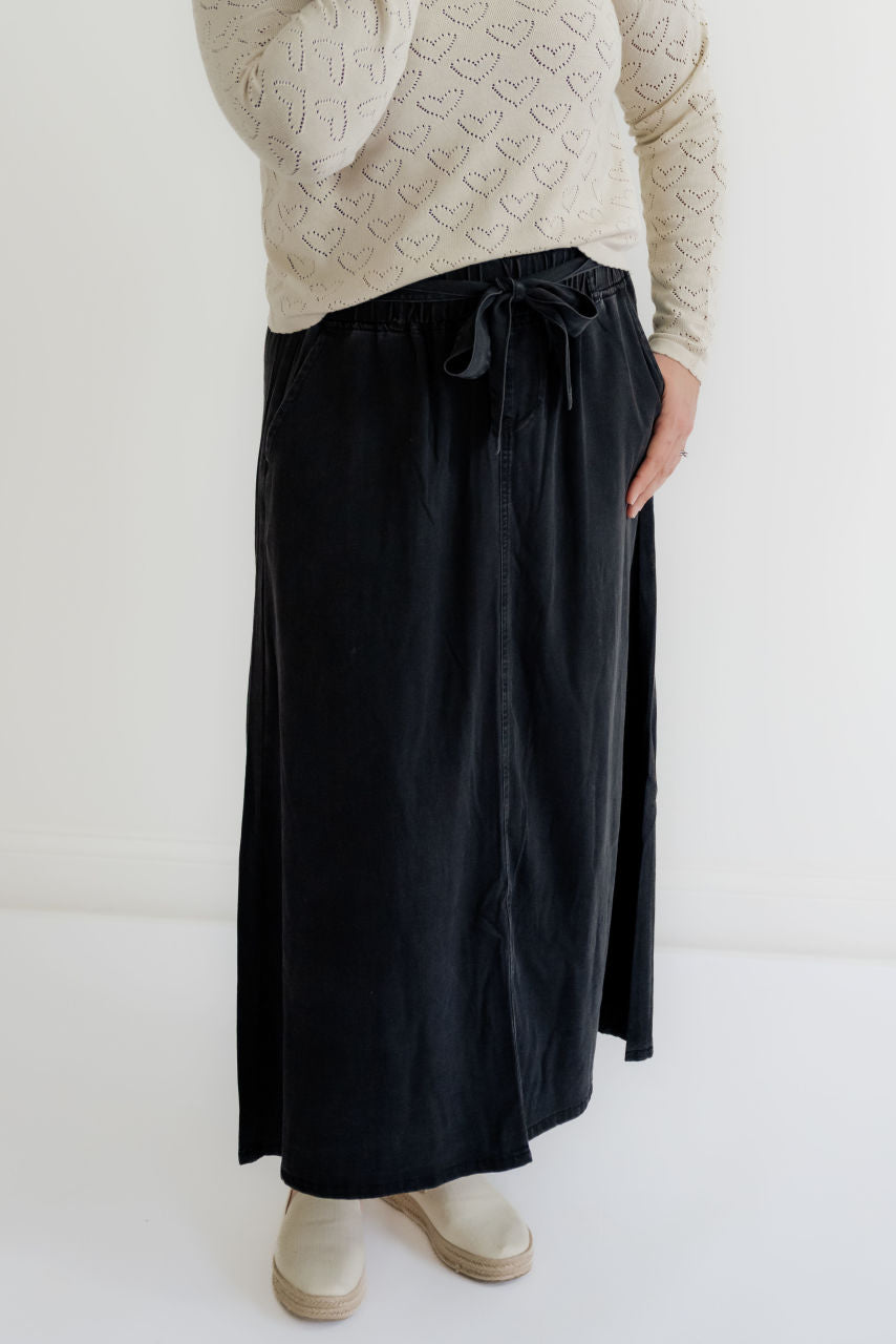 Bria Chambray Maxi Skirt in Black
