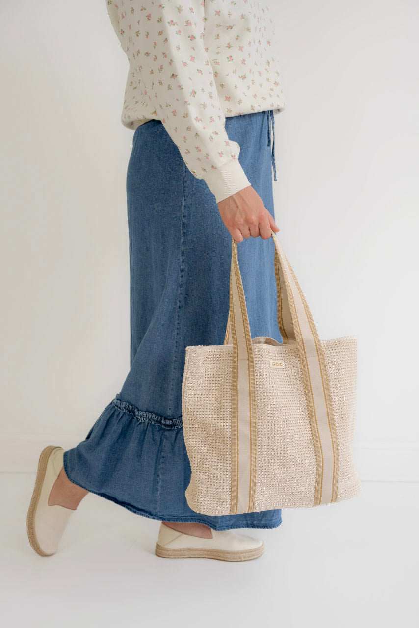 Raffia Tote Bag in Cream