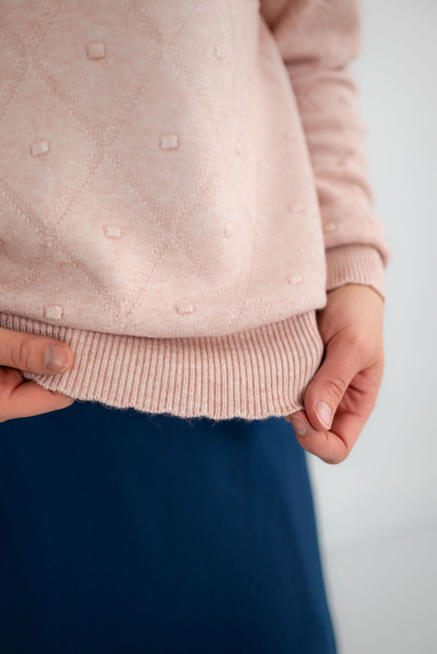 Anne Dainty Scalloped Sweater in Blush