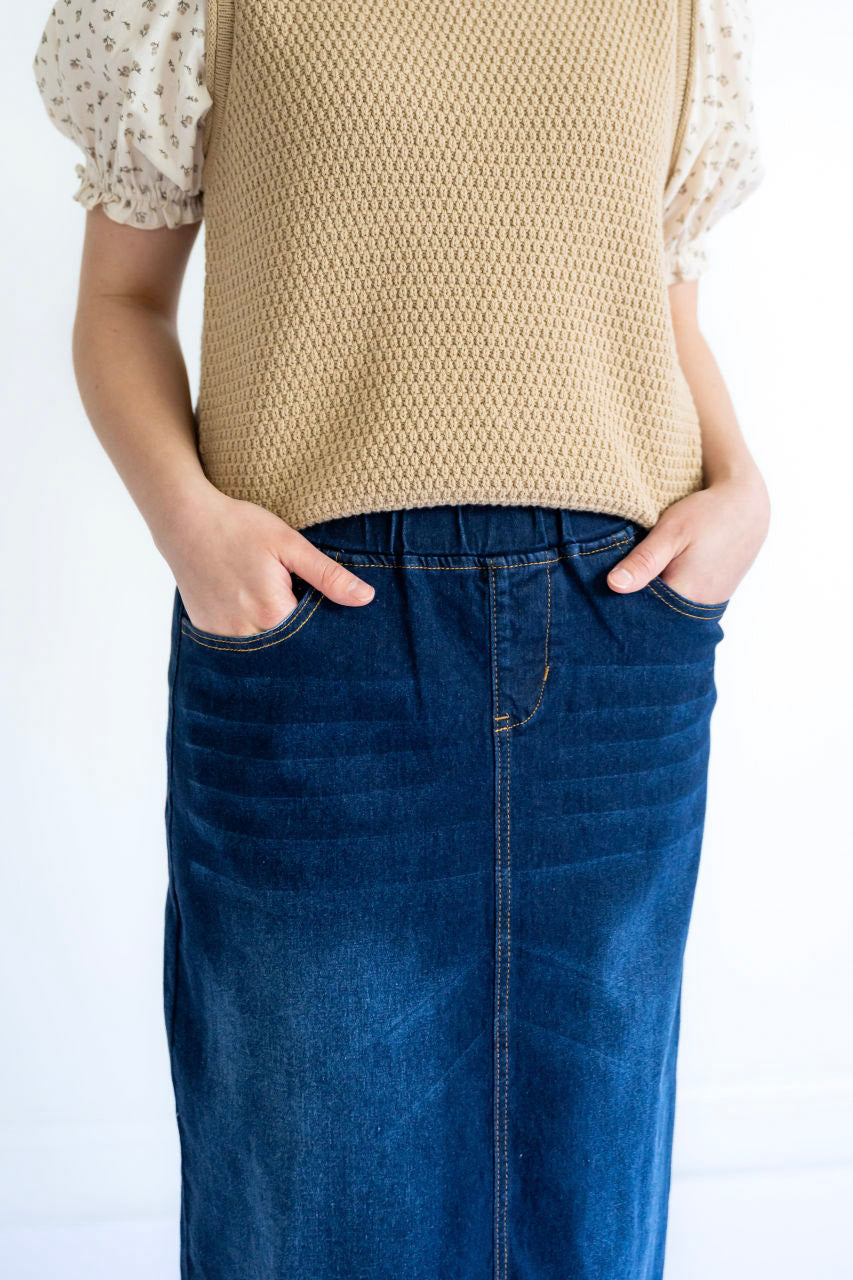 Rosemary Denim Skirt in Dark Wash – Salt and Honey