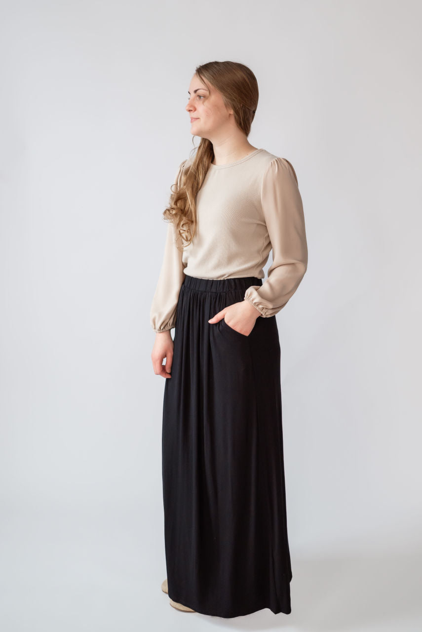 Nina Knit Maxi Skirt in Black
