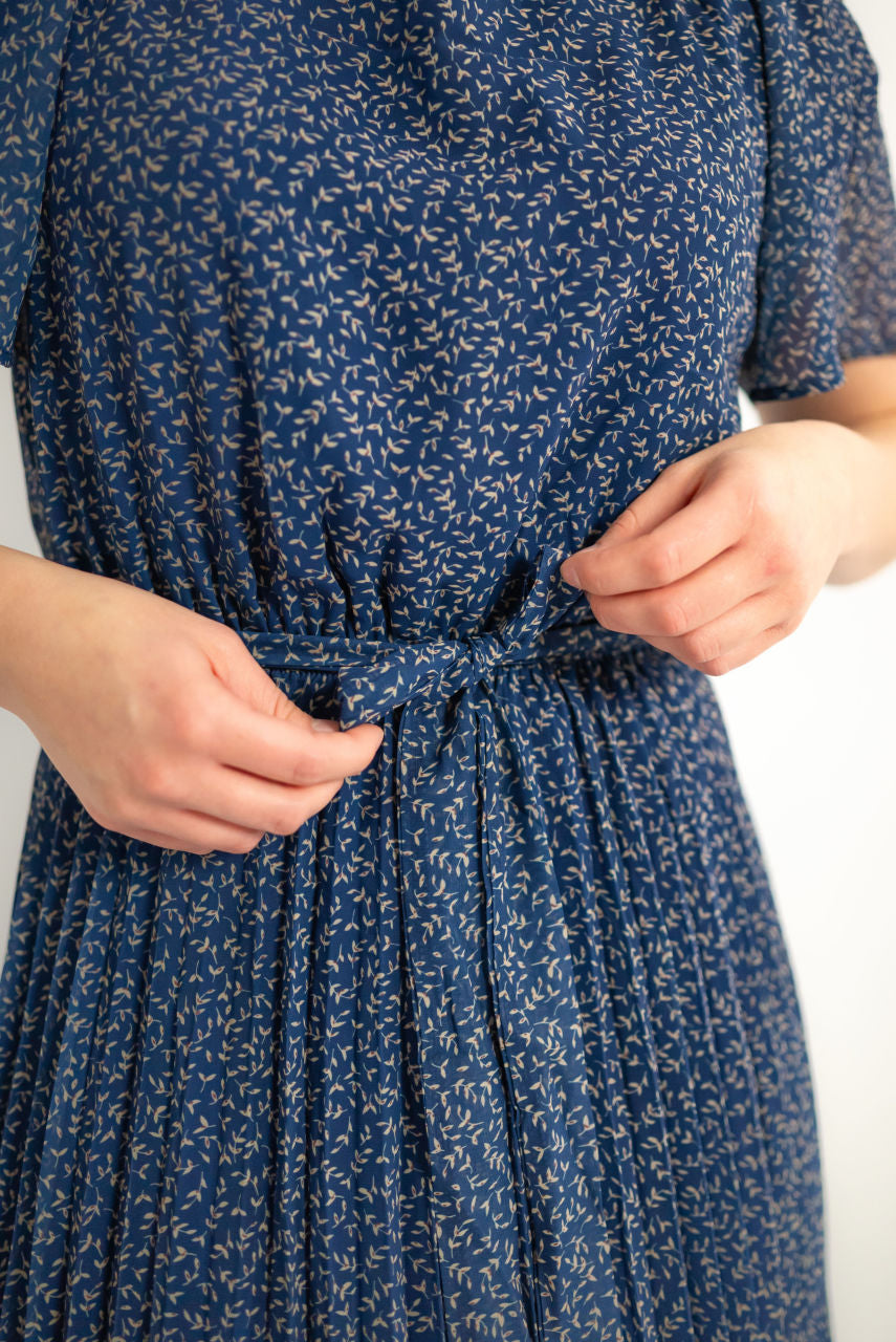 Ellison Floral Pleated Midi Dress in Navy