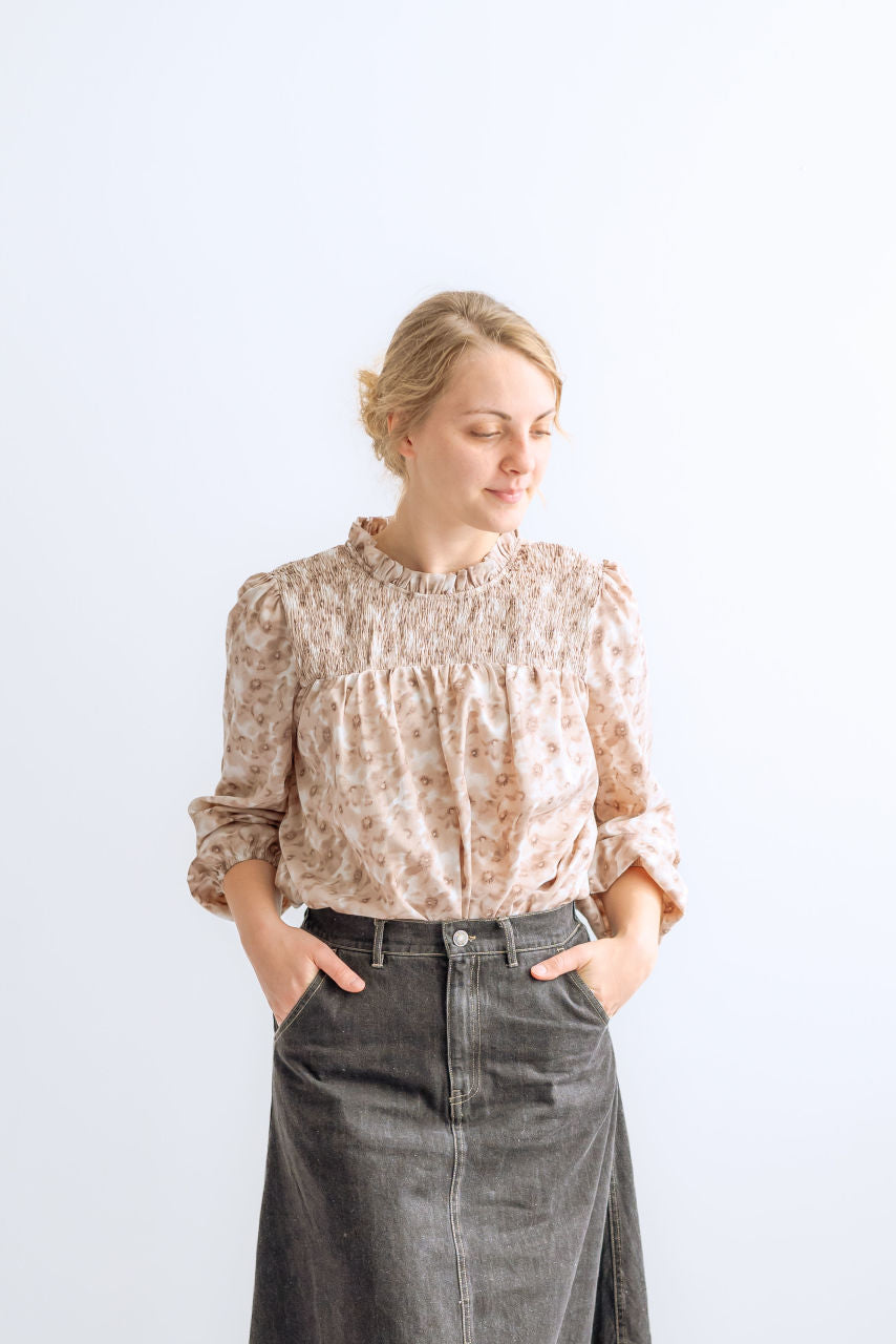 Aliyah Floral Smocked Top in Desert Rose