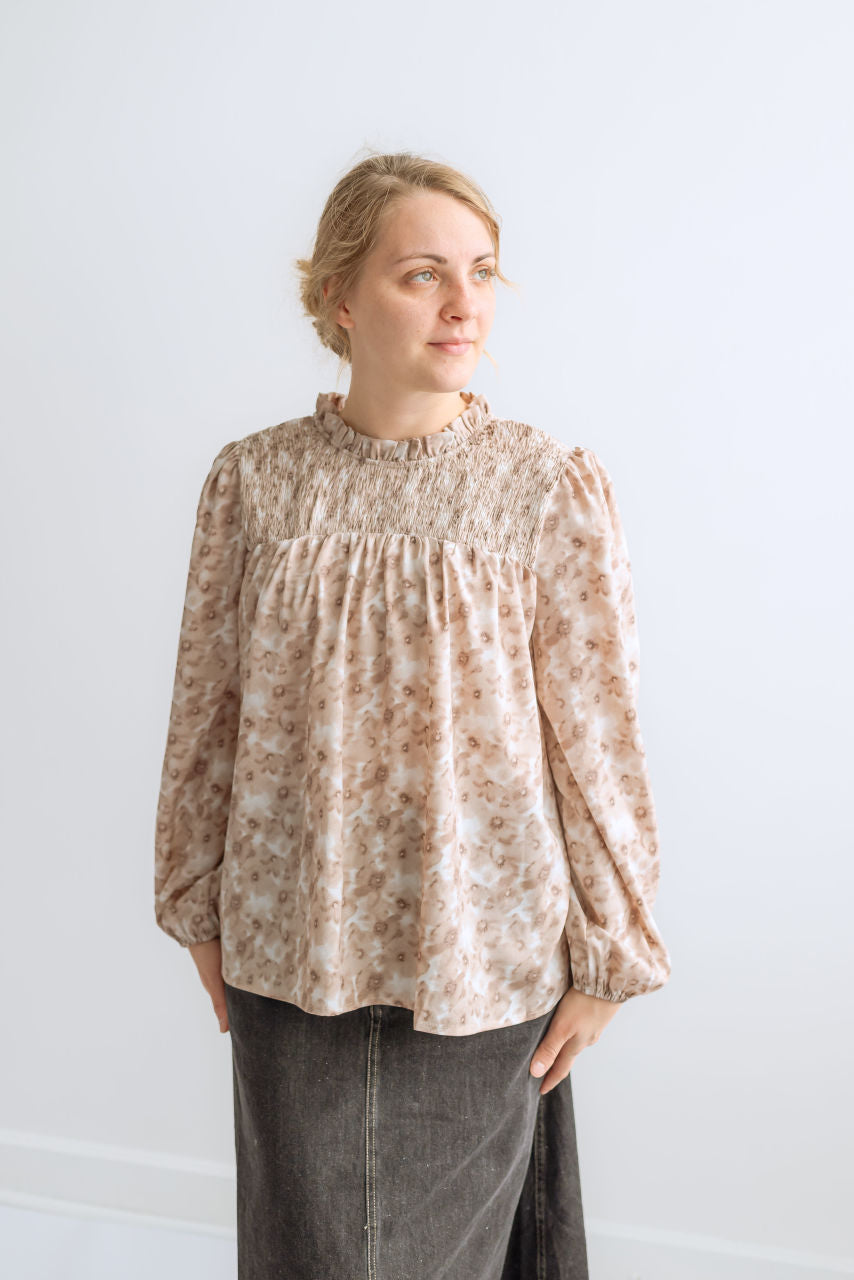 Aliyah Floral Smocked Top in Desert Rose