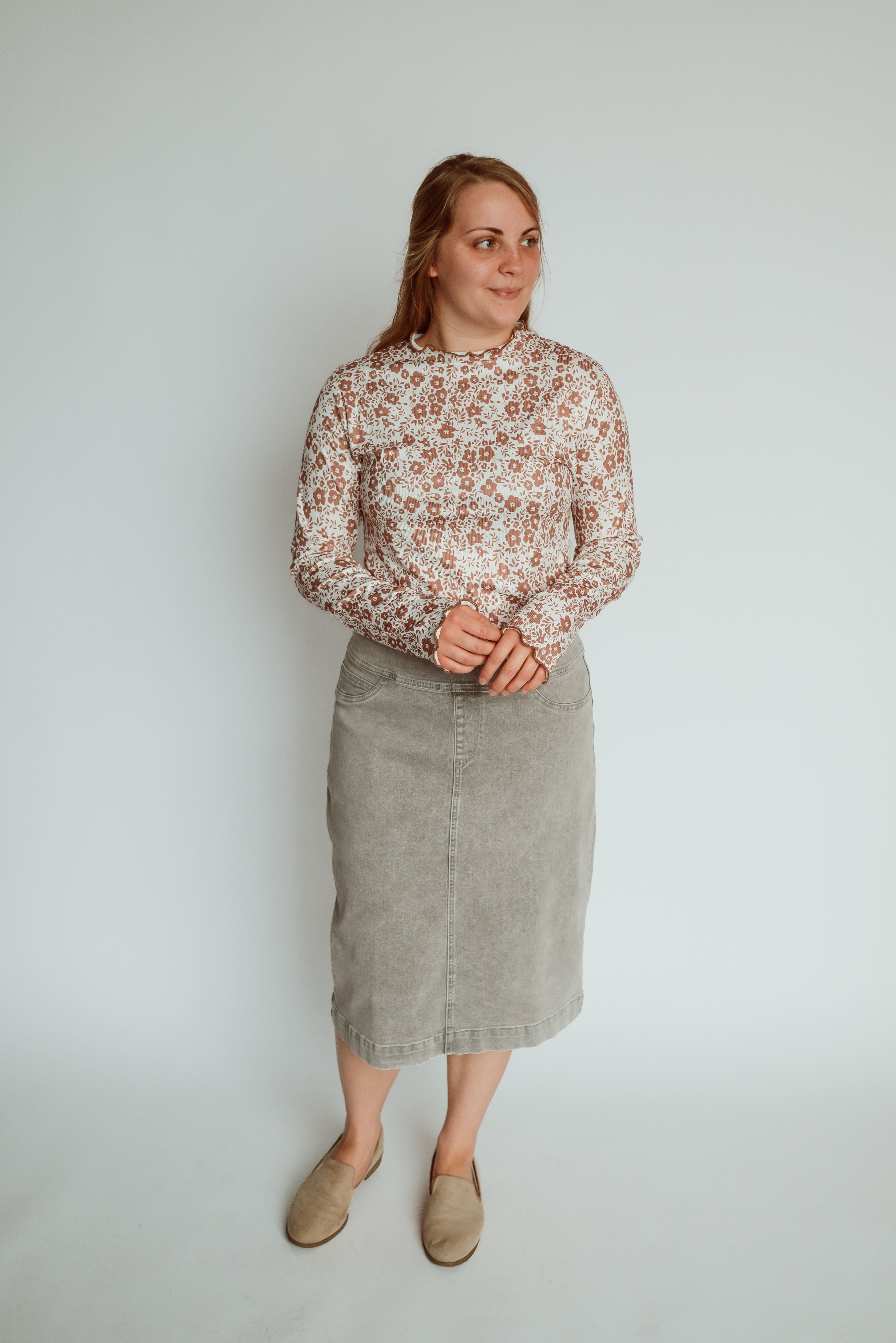 Sara 26" Skirt in Vintage Gray