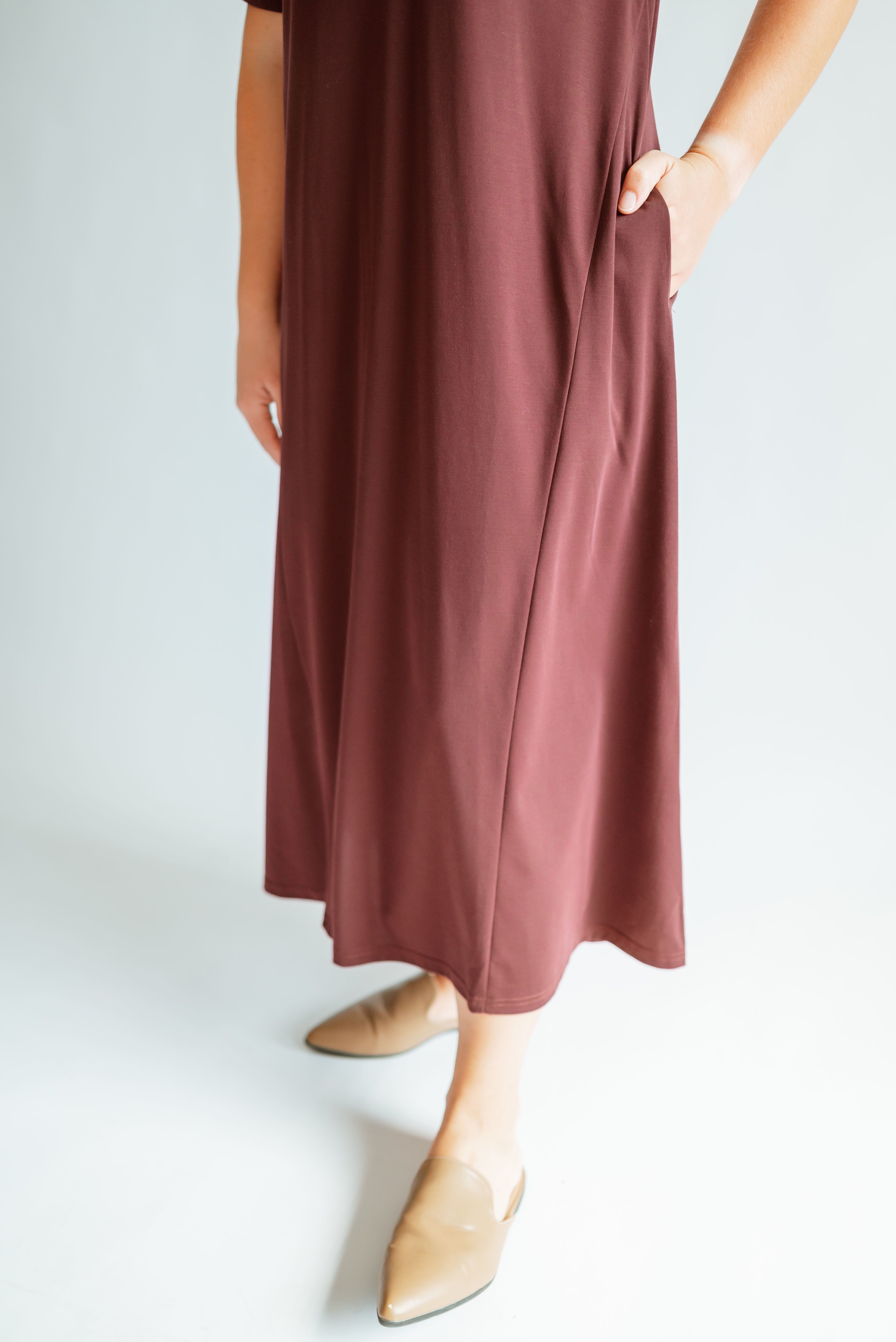 Jessica Knit Midi Dress in Maroon