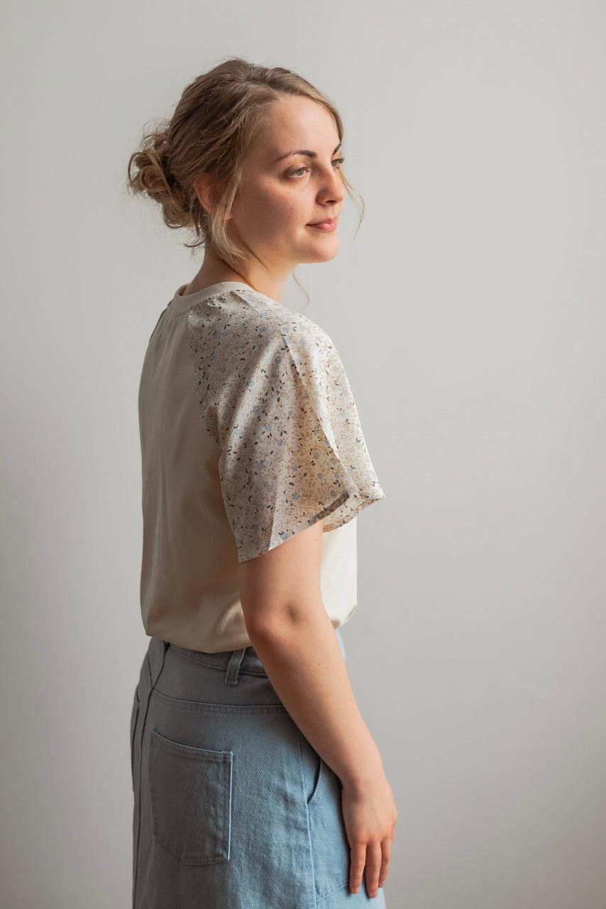 Aria Floral Flutter Sleeve Top in Buttermilk - Aria Floral Flutter Sleeve Top in Buttermilk - XS - Salt and Honey