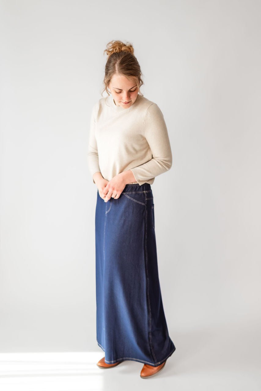 Caroline Knit Maxi Skirt in Navy