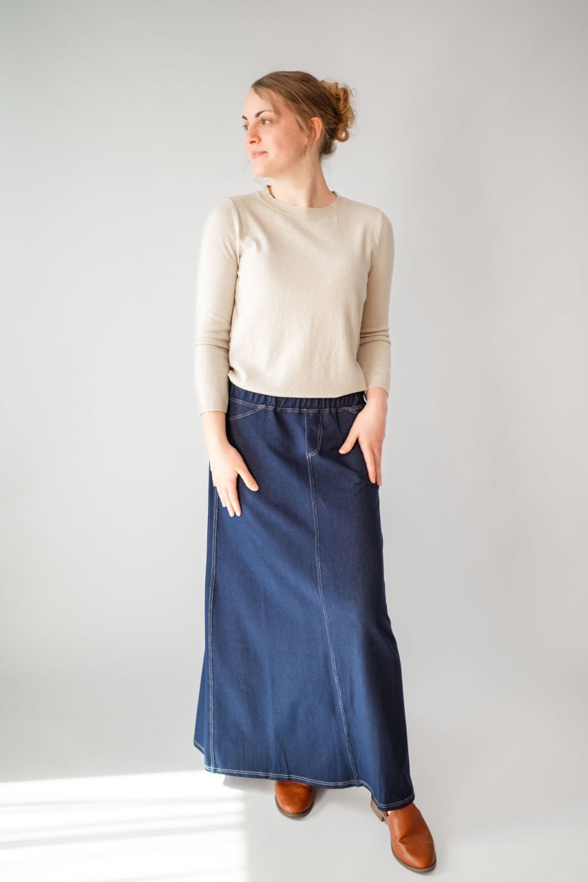 Caroline Knit Maxi Skirt in Navy