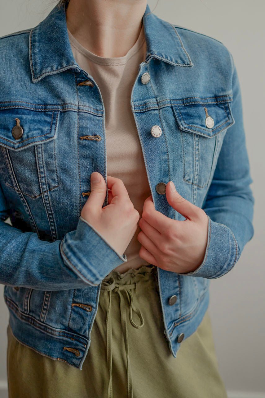 Cheyenne Jean Jacket in Medium Wash