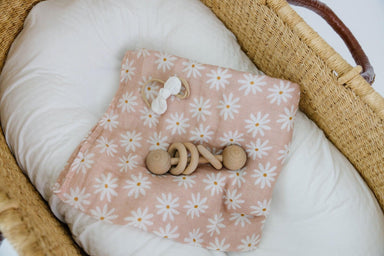 Organic Muslin Swaddle Blanket - Daisy - Organic Muslin Swaddle Blanket - Daisy - undefined - Salt and Honey