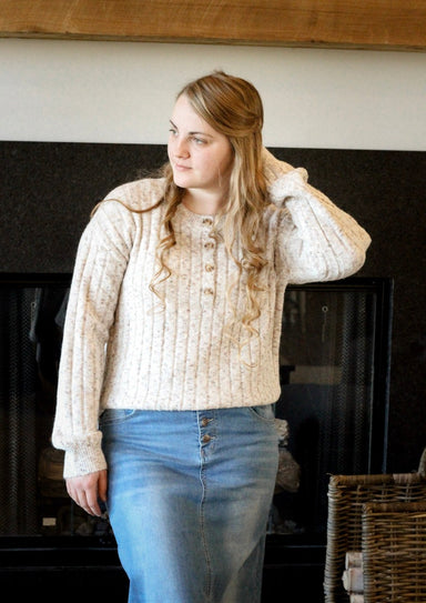 soft closed sweater with buttons in mulicolored oatmeal white brown